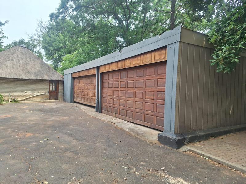 6 Bedroom Property for Sale in Stilfontein North West